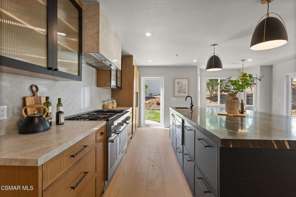 5354 Lewis Road Agoura Hills, CA 91301 - Photo 4 of 33