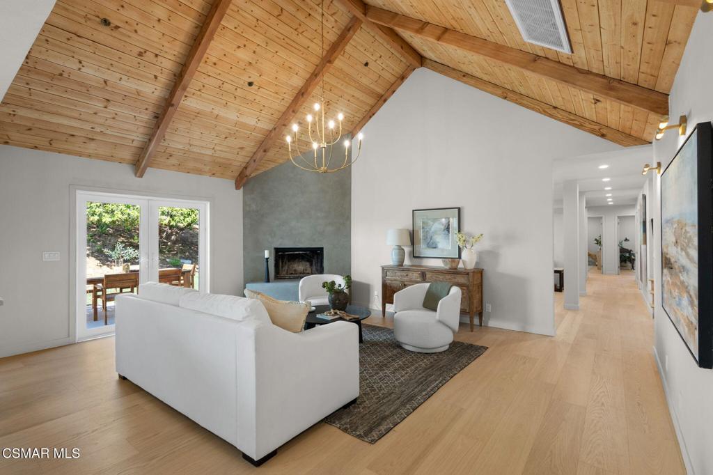 5354 Lewis Road Agoura Hills, CA 91301 - Photo 8 of 33