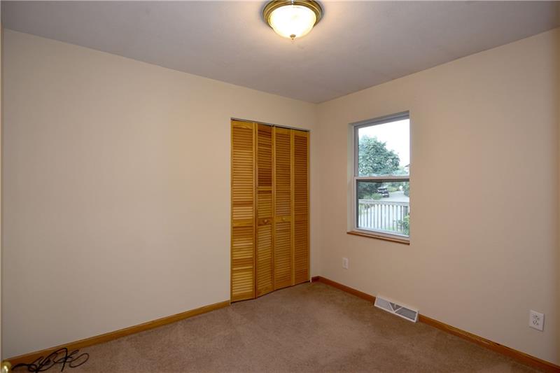 545 Davis Avenue Rochester, PA 15074 - Photo 11 of 25