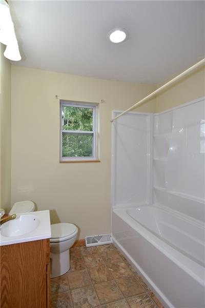 545 Davis Avenue Rochester, PA 15074 - Photo 14 of 25