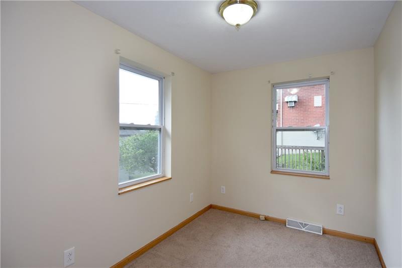 545 Davis Avenue Rochester, PA 15074 - Photo 15 of 25