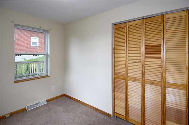 545 Davis Avenue Rochester, PA 15074 - Photo 16 of 25