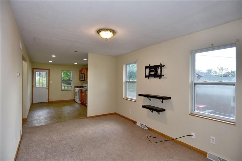 545 Davis Avenue Rochester, PA 15074 - Photo 5 of 25