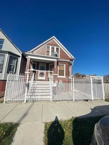 $245,000 | 906 West 71st Street, Chicago, IL 60621
