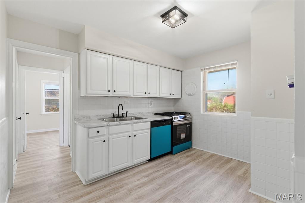 1083 Jennings Station Road St. Louis, MO 63137 - Photo 11 of 26