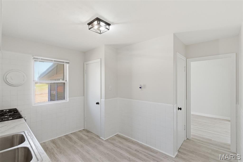 1083 Jennings Station Road St. Louis, MO 63137 - Photo 12 of 26