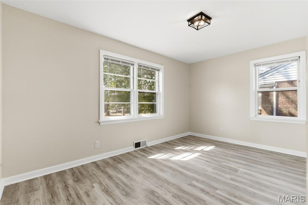 1083 Jennings Station Road St. Louis, MO 63137 - Photo 17 of 26