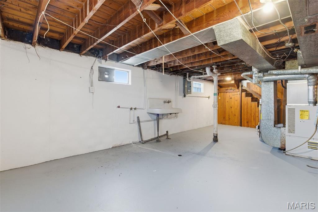 1083 Jennings Station Road St. Louis, MO 63137 - Photo 23 of 26