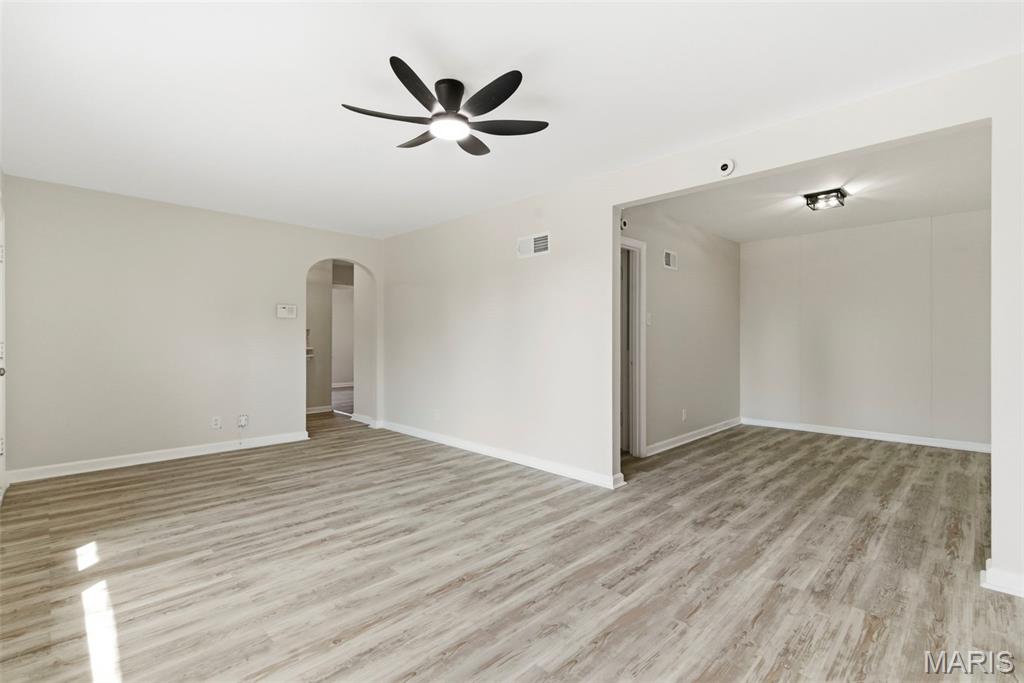 1083 Jennings Station Road St. Louis, MO 63137 - Photo 5 of 26