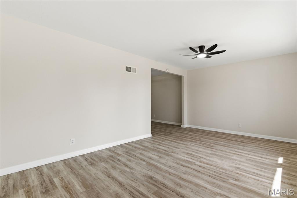 1083 Jennings Station Road St. Louis, MO 63137 - Photo 6 of 26