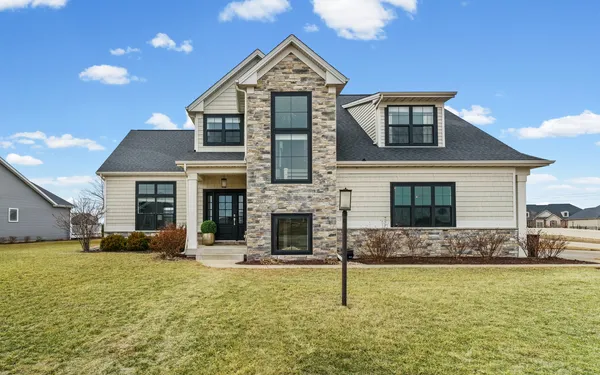 $689,000 | 3901 Freedom Boulevard, Champaign, IL 61822