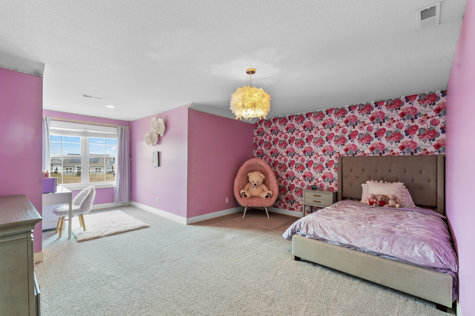 3901 Freedom Boulevard Champaign, IL 61822 - Photo 41 of 55 a bedroom with a bed and lamp