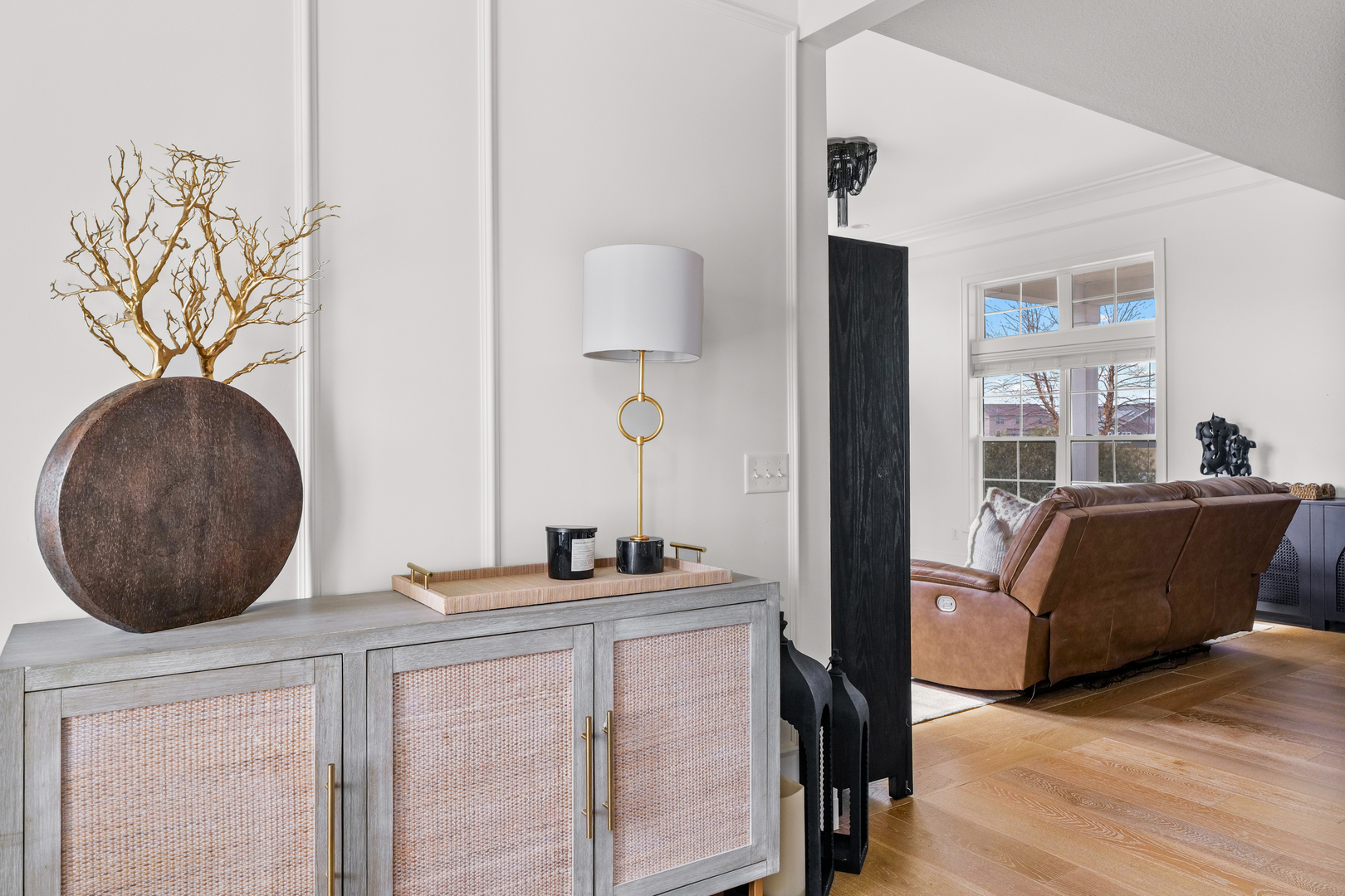 3901 Freedom Boulevard Champaign, IL 61822 - Photo 9 of 55 a living room with furniture and a potted plant
