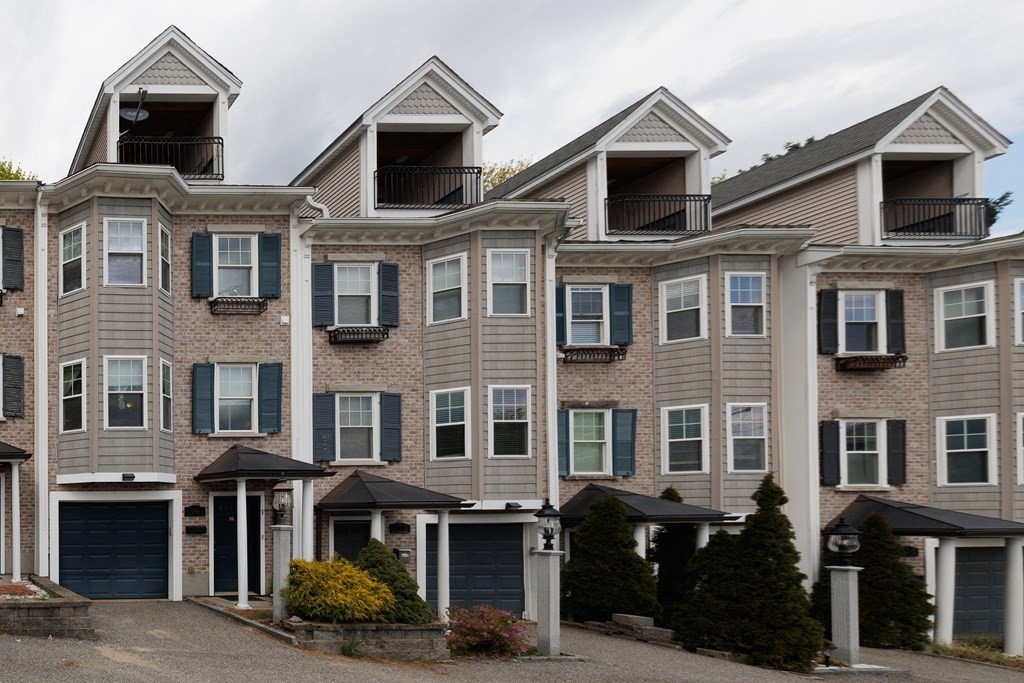 36 Johnson Street Worcester, MA 01604 - Photo 1 of 19 Gallery Image 1