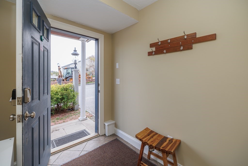 36 Johnson Street Worcester, MA 01604 - Photo 2 of 19 Gallery Image 2