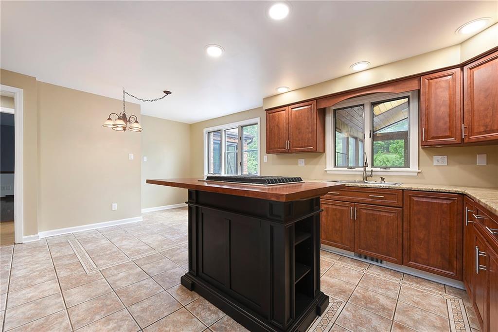 153 Oakwood Road Canonsburg, PA 15317 - Photo 10 of 50
