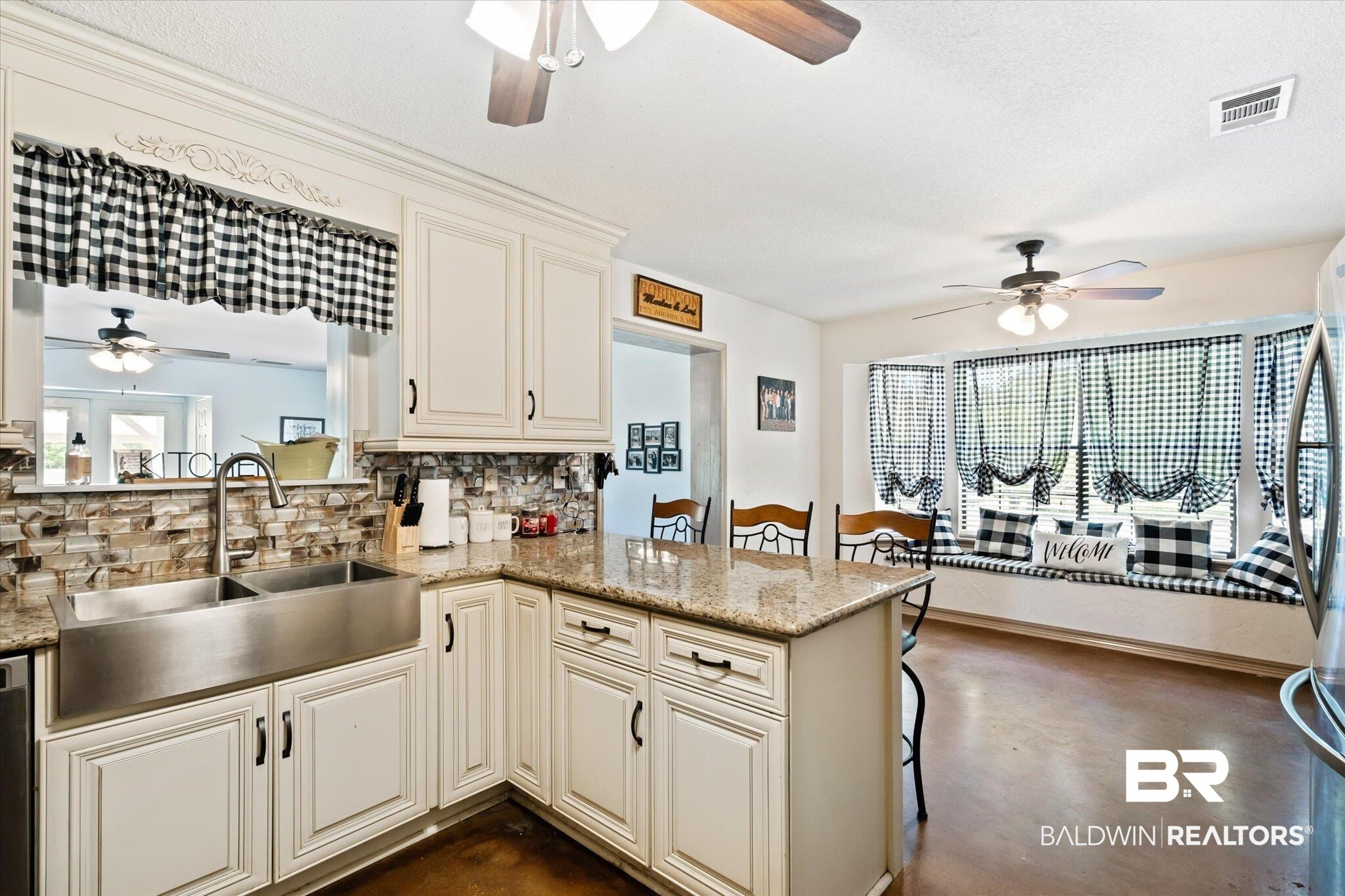 12380 A Celeste Road Chunchula, AL 36521 - Photo 7 of 50