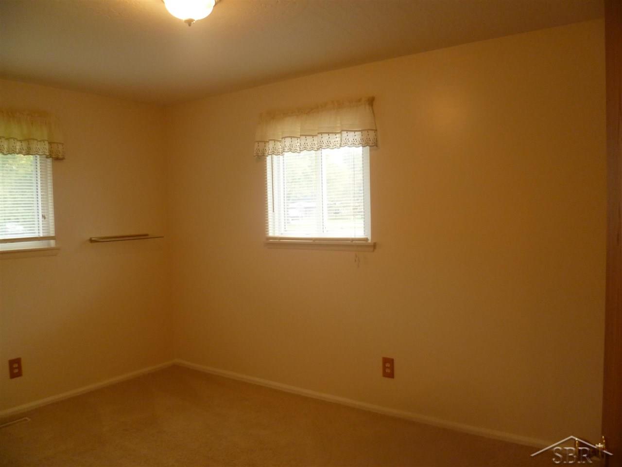 3552 Mack Road Saginaw, MI 48601 - Photo 10 of 18 50056849-9.JPG