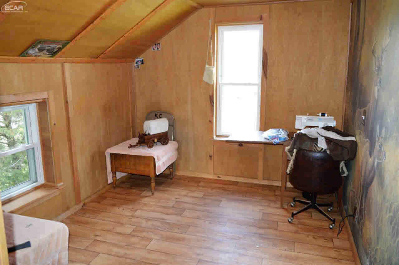 3325 Chesaning Road Chesaning, MI 48616 - Photo 17 of 27 21379474-16.JPG