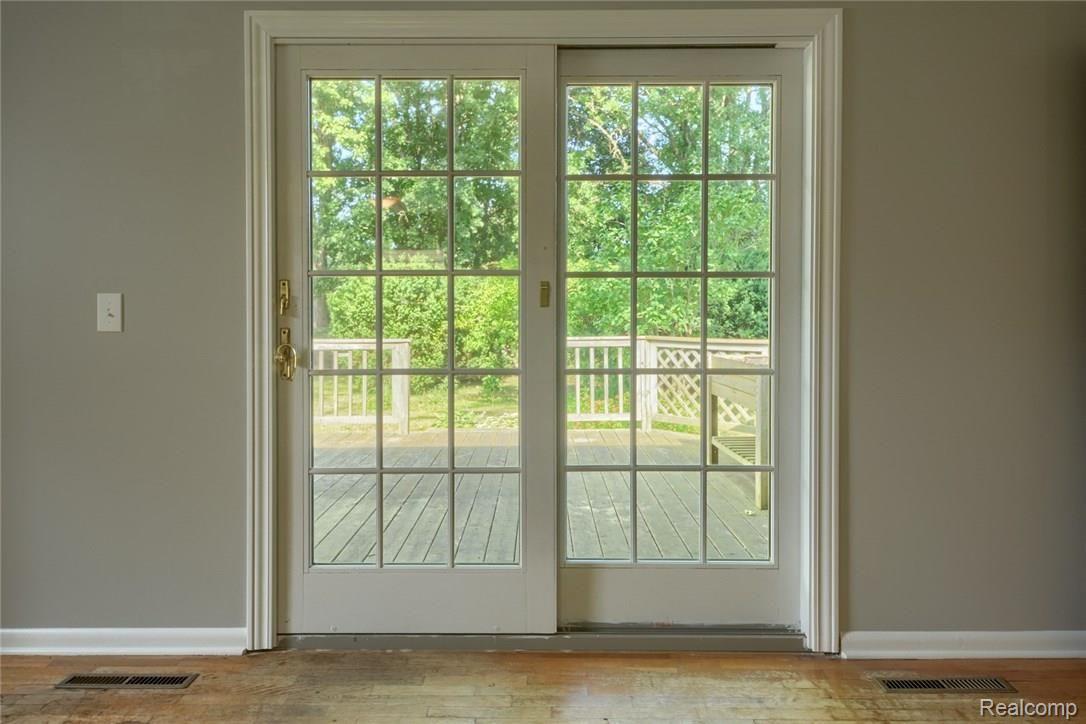 4453 Stoney Ridge Road Flint, MI 48507 - Photo 14 of 23 DSC_5264-HDR(3).jpg