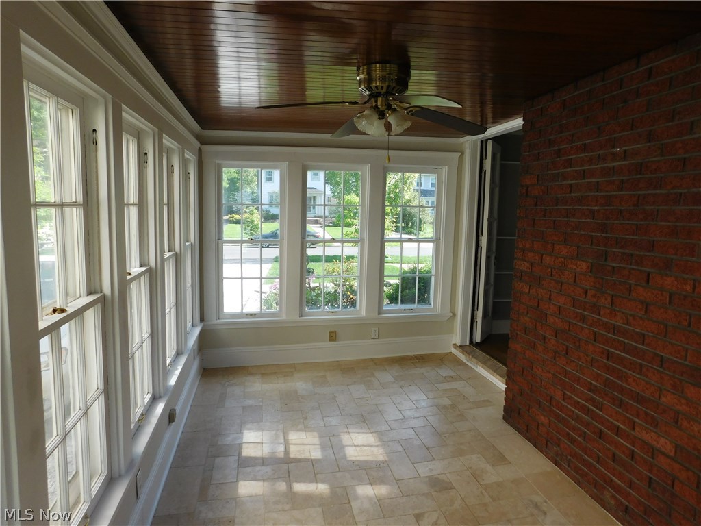 2939 Scarborough Road Cleveland Heights, OH 44118 - Photo 10 of 26 Gallery Image 10