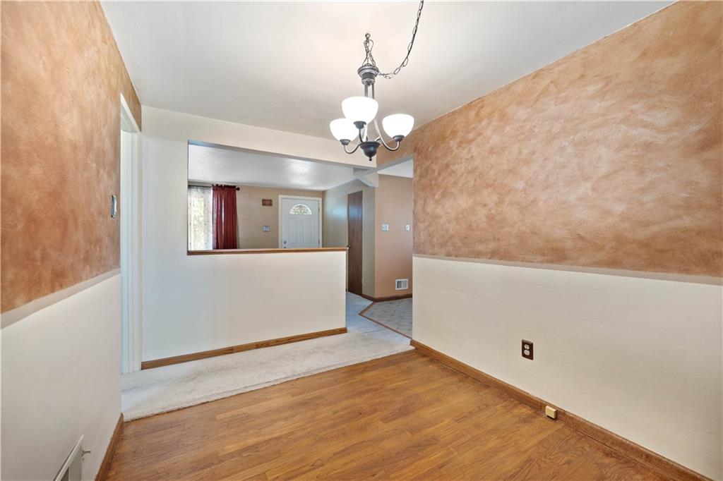 5347 Blossom Road Pittsburgh, PA 15236 - Photo 12 of 37 Gallery Image 12