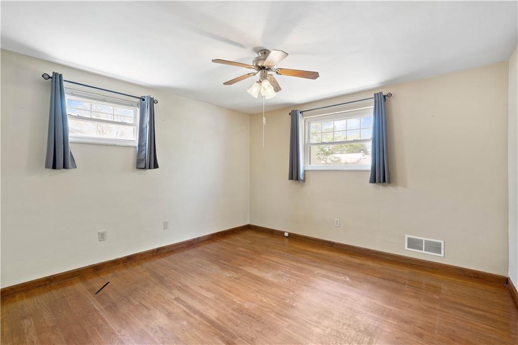 5347 Blossom Road Pittsburgh, PA 15236 - Photo 15 of 37 Gallery Image 15