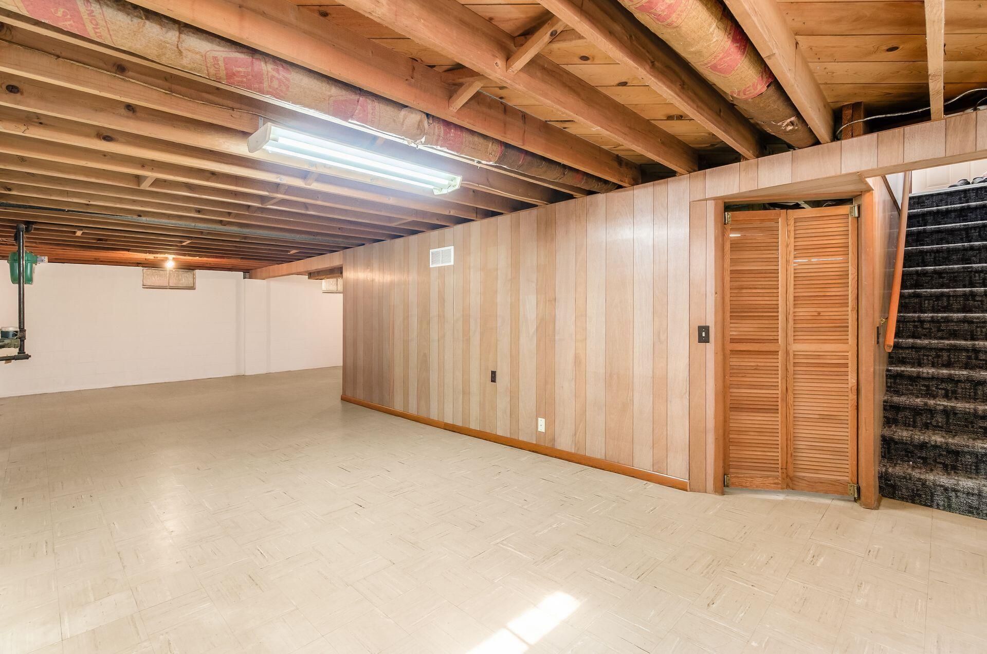 1488 Bycroft Road Columbus, OH 43206 - Photo 16 of 26 Full Basement