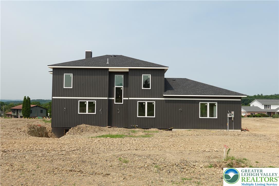 232 H.T.Y. Road Kunkletown, PA 18058 - Photo 4 of 33 Gallery Image 4