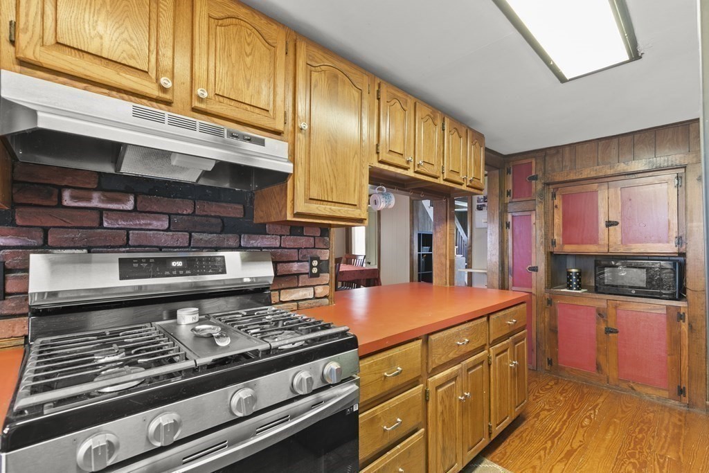 124 Main Street Upton, MA 01568 - Photo 8 of 37 Gallery Image 8