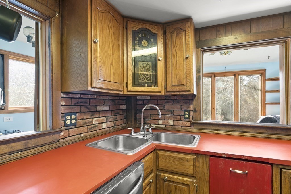 124 Main Street Upton, MA 01568 - Photo 9 of 37 Gallery Image 9