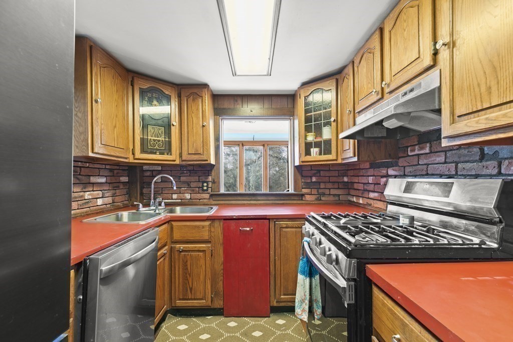 124 Main Street Upton, MA 01568 - Photo 10 of 37 Gallery Image 10