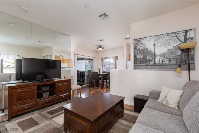$2,100 | 10109 Jacob Place, Unit 203, Las Vegas, NV 89144