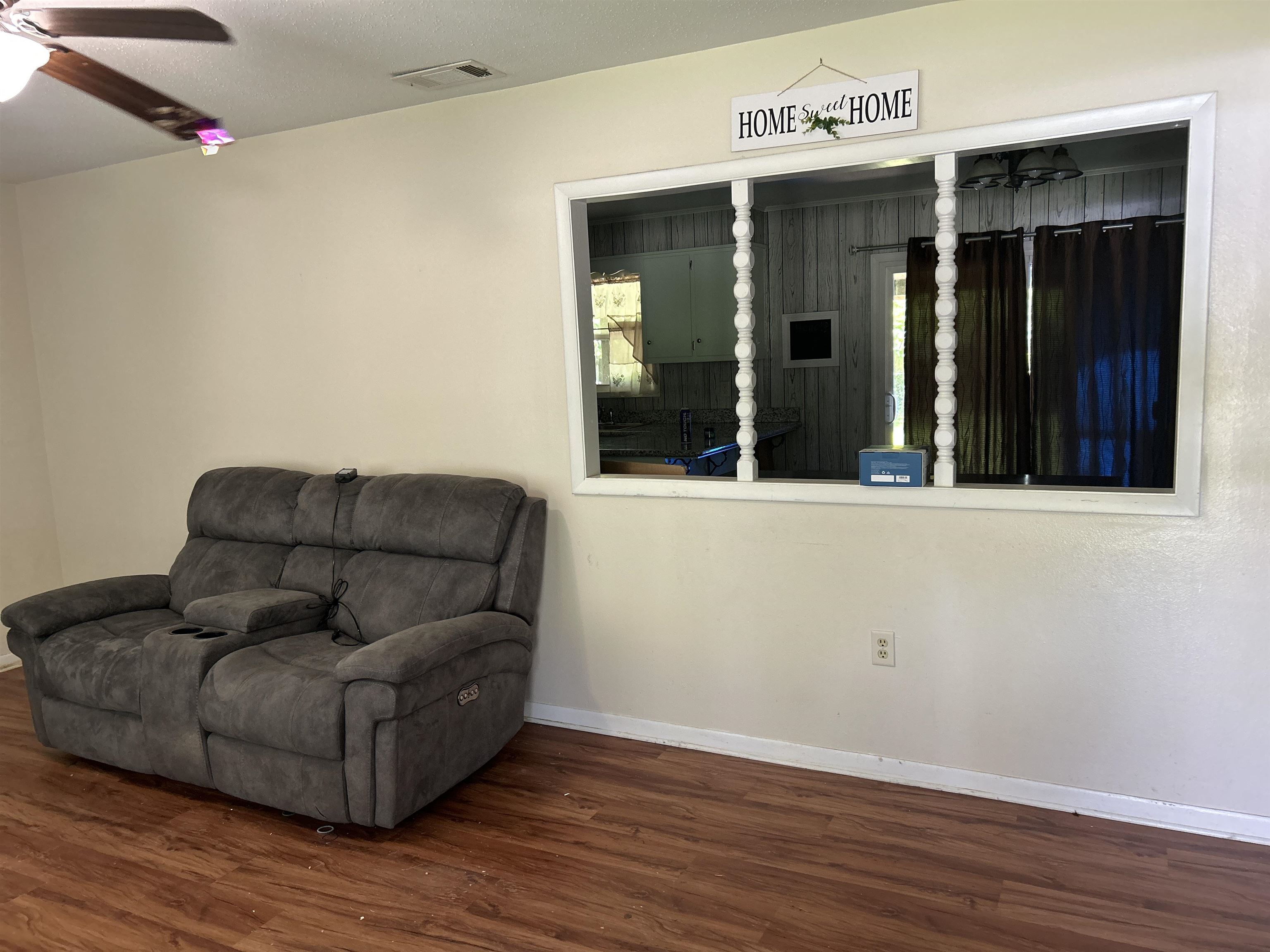 5 Oak Circle Bay Minette, AL 36507 - Photo 3 of 10 Living Room