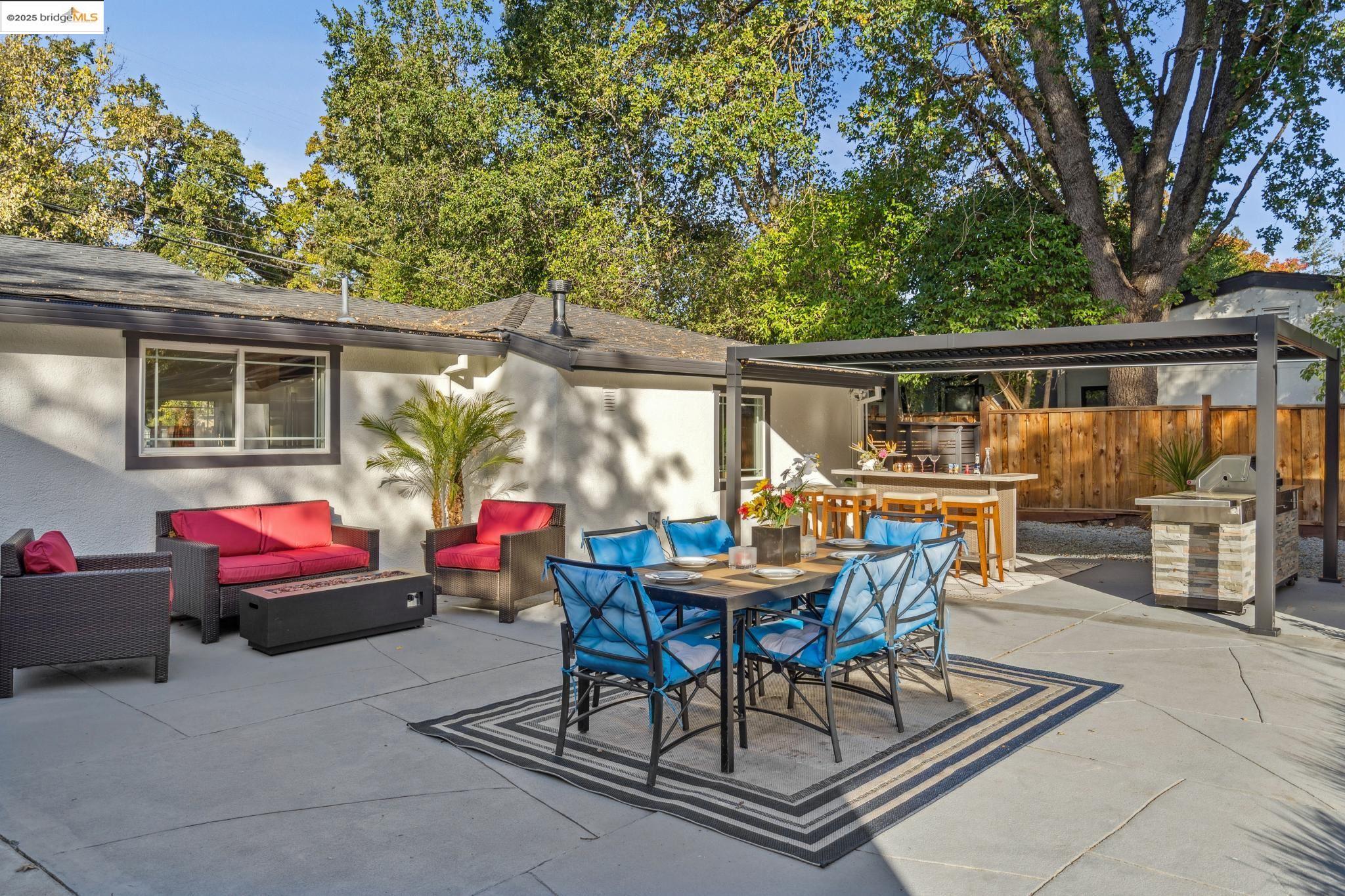 1333 Milton Avenue Walnut Creek, CA 94596 - Photo 43 of 59 a outdoor space with patio furniture and garden