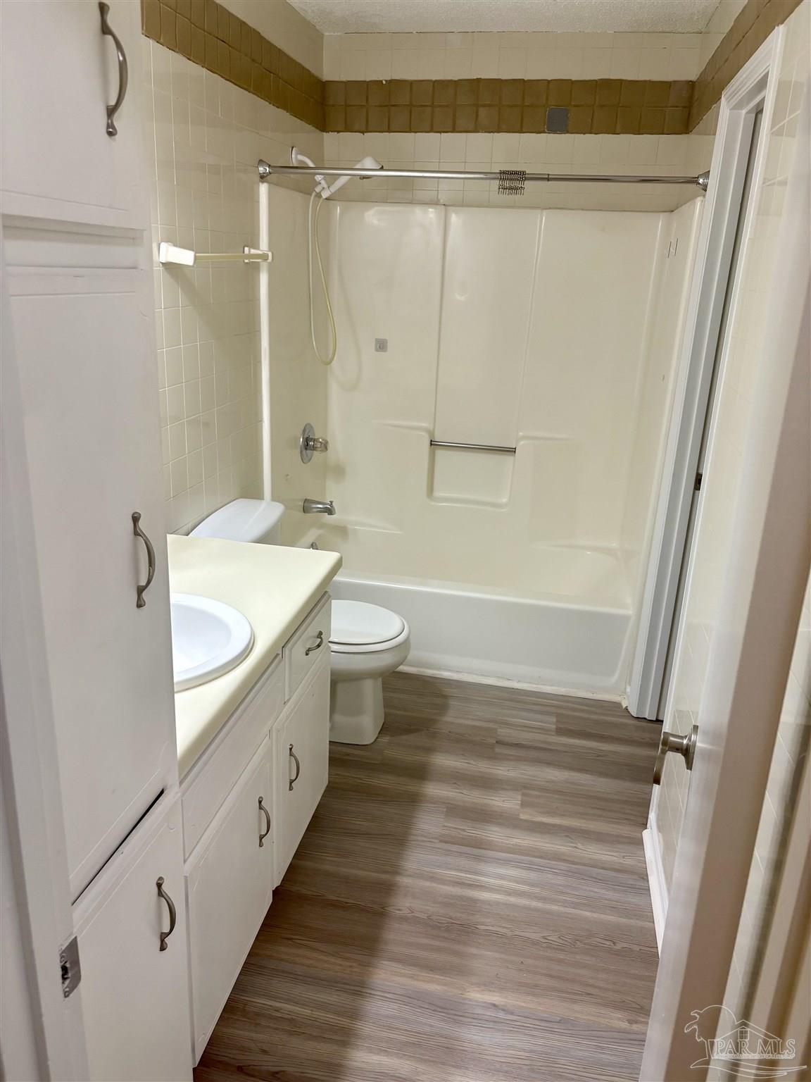 193 West Burgess Road Pensacola, FL 32503 - Photo 9 of 12