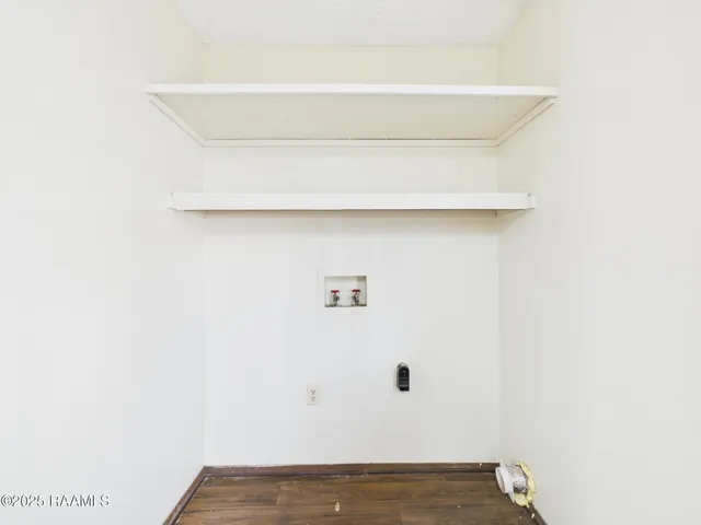 $950 | 201 High Meadows Boulevard, Unit 122, Lafayette, LA 70507