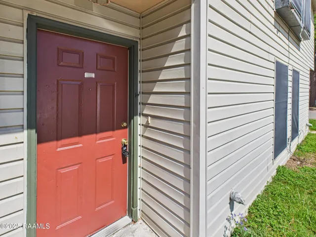 $950 | 201 High Meadows Boulevard, Unit 122, Lafayette, LA 70507