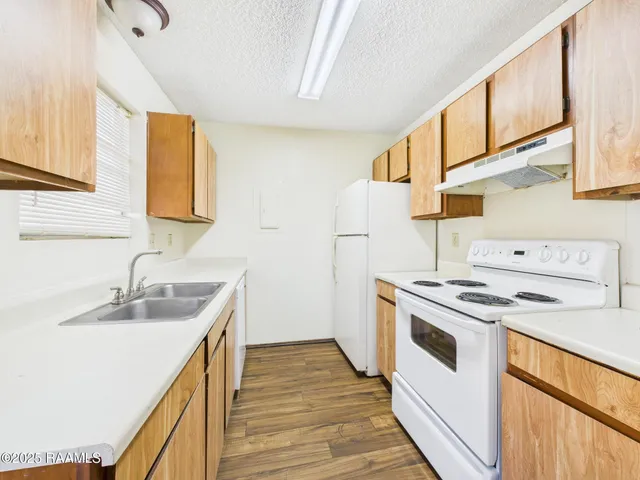 $950 | 201 High Meadows Boulevard, Unit 122, Lafayette, LA 70507