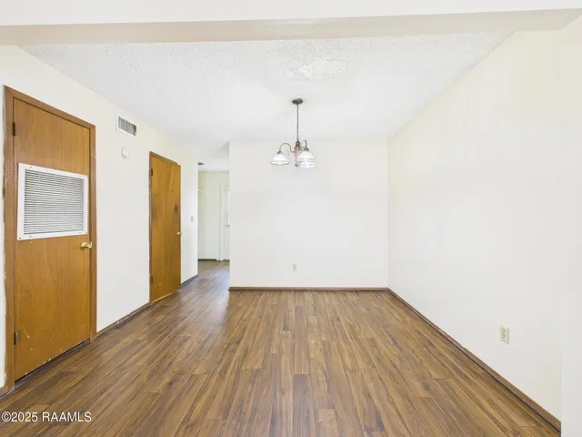 $950 | 201 High Meadows Boulevard, Unit 122, Lafayette, LA 70507