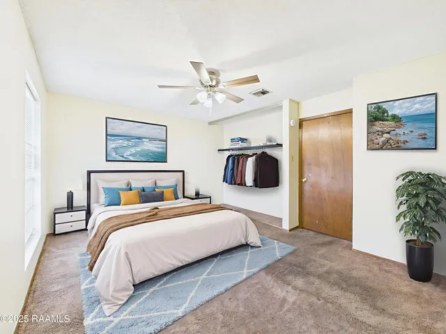 $950 | 201 High Meadows Boulevard, Unit 122, Lafayette, LA 70507