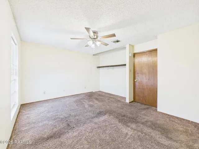 $950 | 201 High Meadows Boulevard, Unit 122, Lafayette, LA 70507