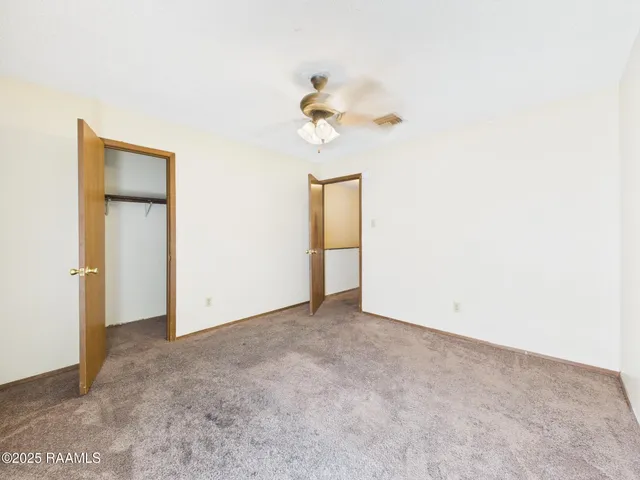 $950 | 201 High Meadows Boulevard, Unit 122, Lafayette, LA 70507