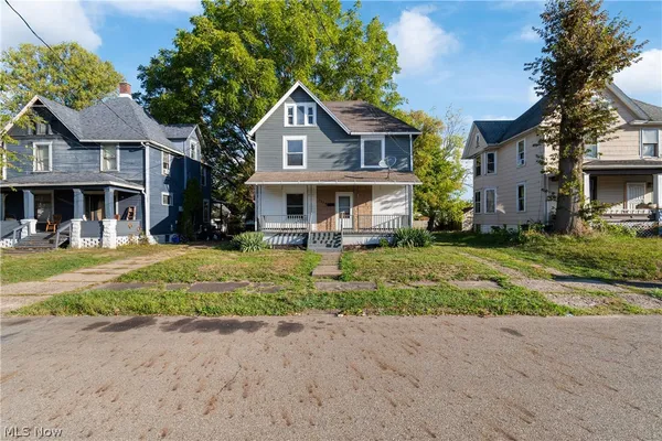 $88,000 | 2329 Winfield Way Northeast, Canton, OH 44705