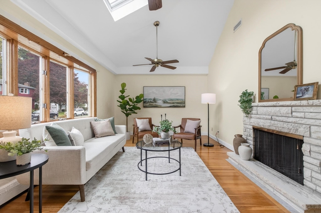18 Williams Road Lynnfield, MA 01940 - Photo 6 of 40