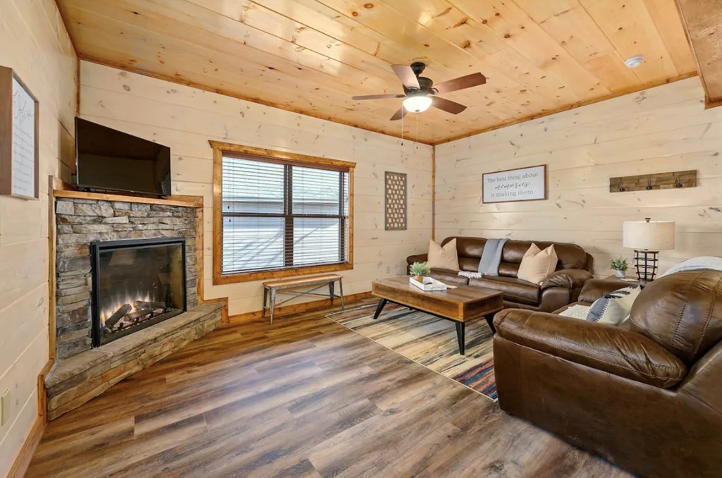 7 Cross Over Road Sevierville, TN 37876 - Photo 2 of 15