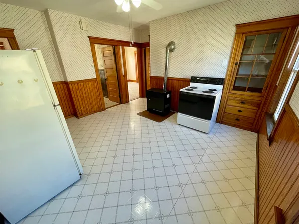 $1,900 | 21 Watson Avenue, Unit 2, Worcester, MA 01606