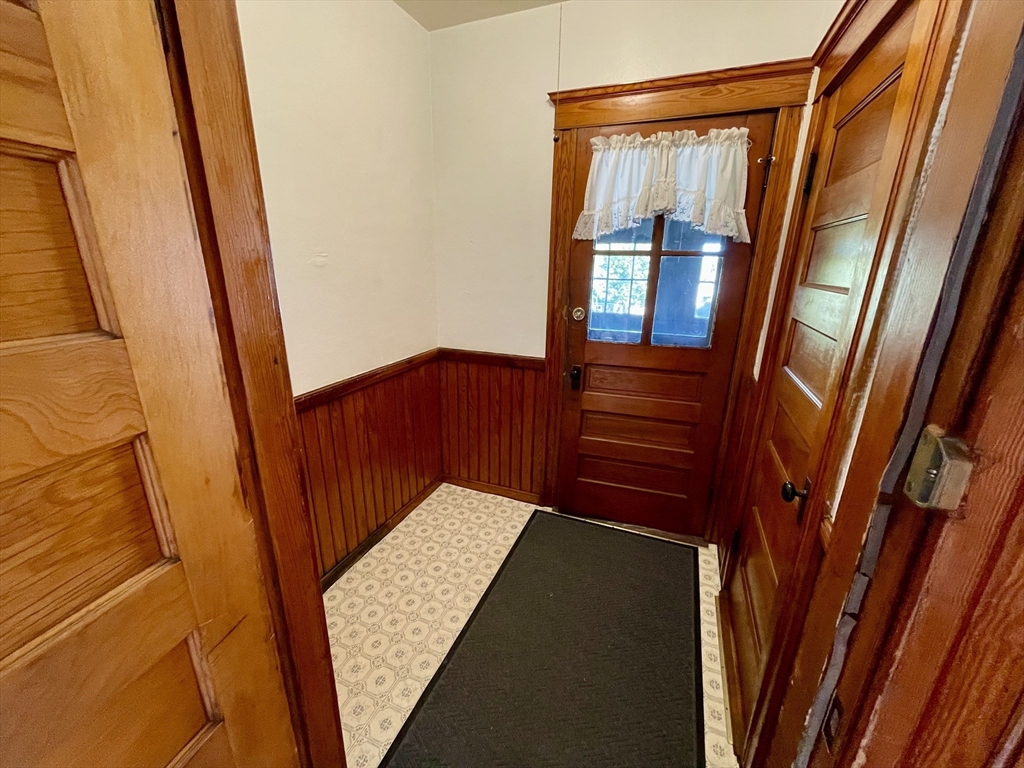 21 Watson Avenue, Unit 2 Worcester, MA 01606 - Photo 4 of 20