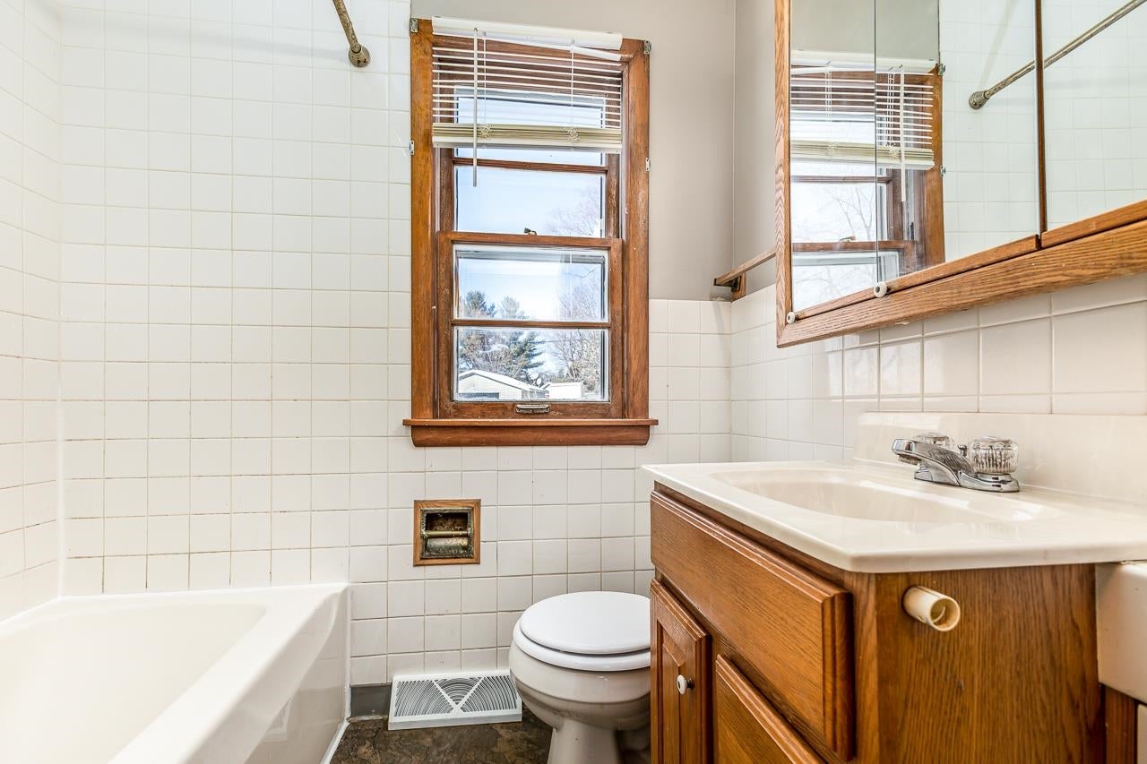 919 Edison Street Dubuque, IA 52001 - Photo 18 of 23 Gallery Image 18