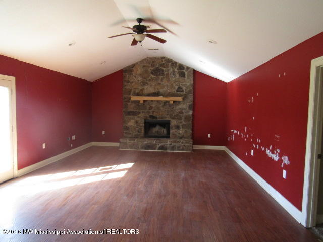 5155 Poplar Corner Road Walls, MS 38680 - Photo 11 of 31 IMG_2870